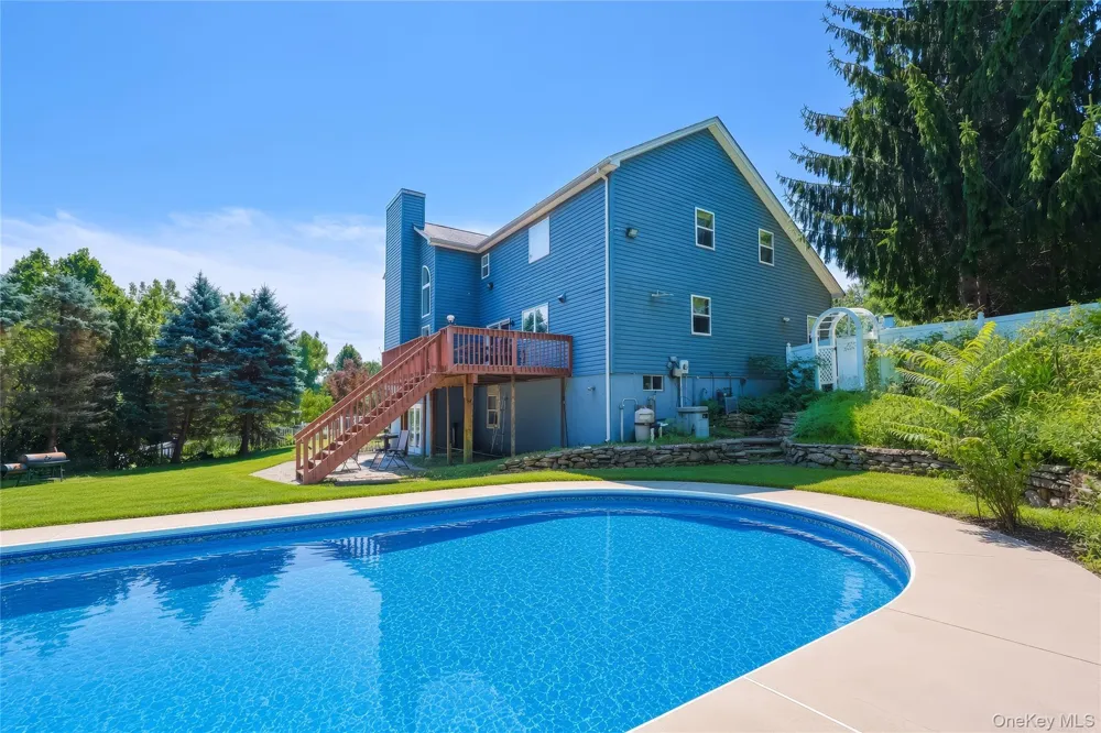 1010 Pine View New Windsor, NY 12553