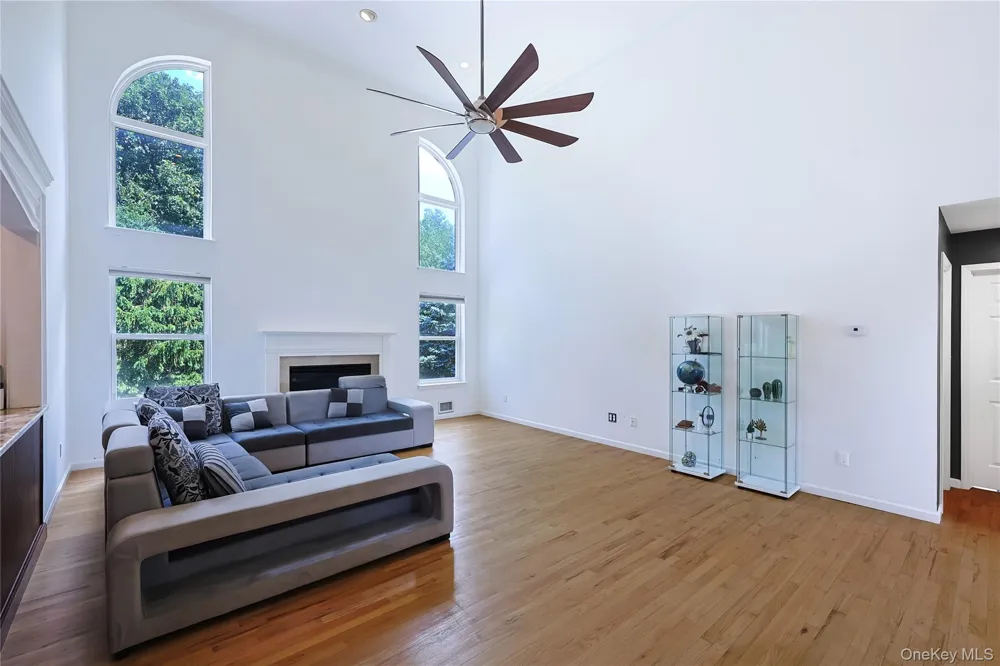 1010 Pine View New Windsor, NY 12553