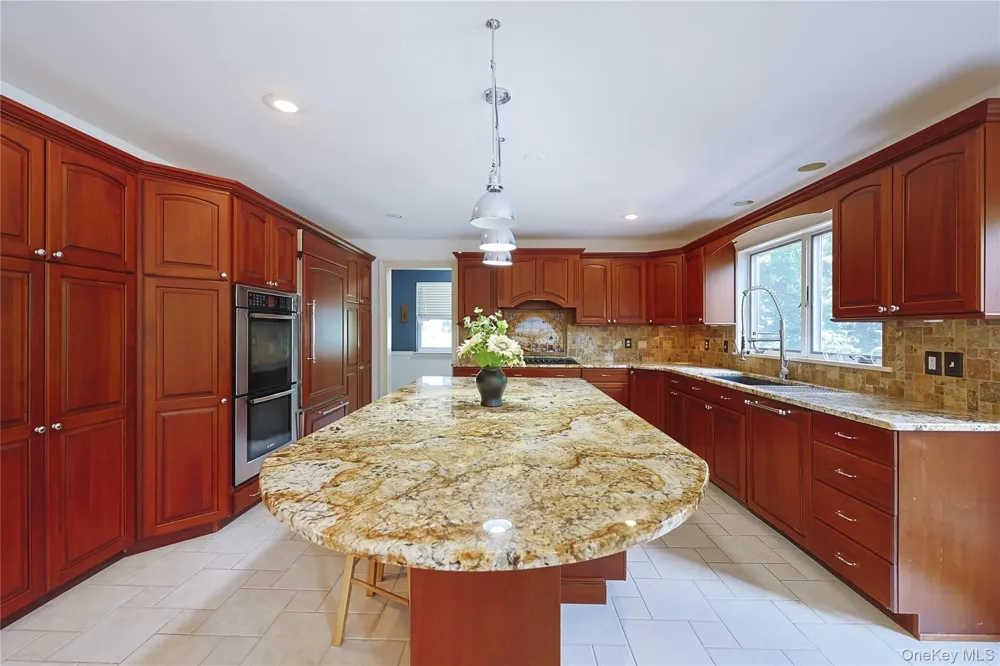1010 Pine View New Windsor, NY 12553