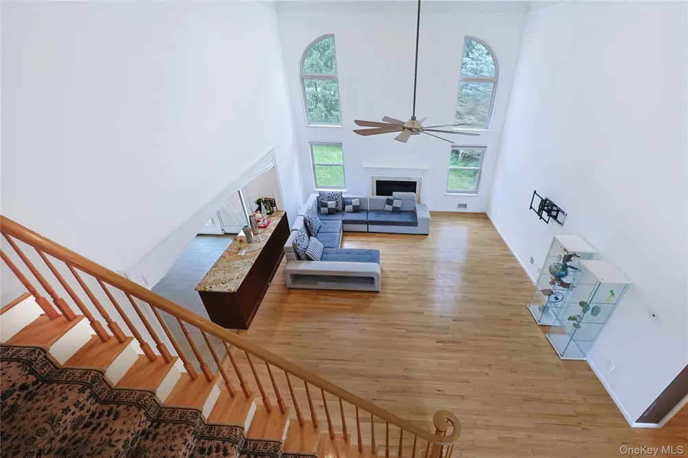 1010 Pine View New Windsor, NY 12553