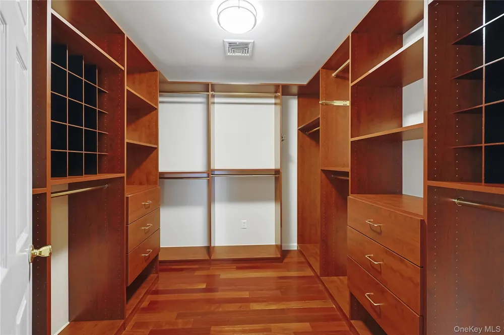 1010 Pine View New Windsor, NY 12553