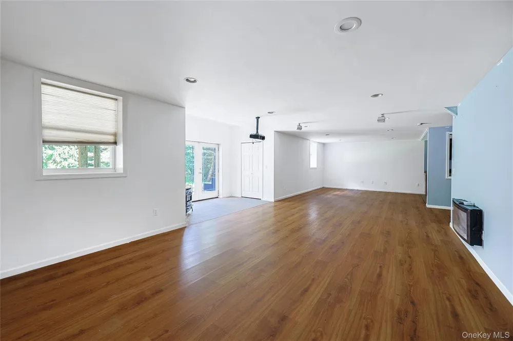 1010 Pine View New Windsor, NY 12553