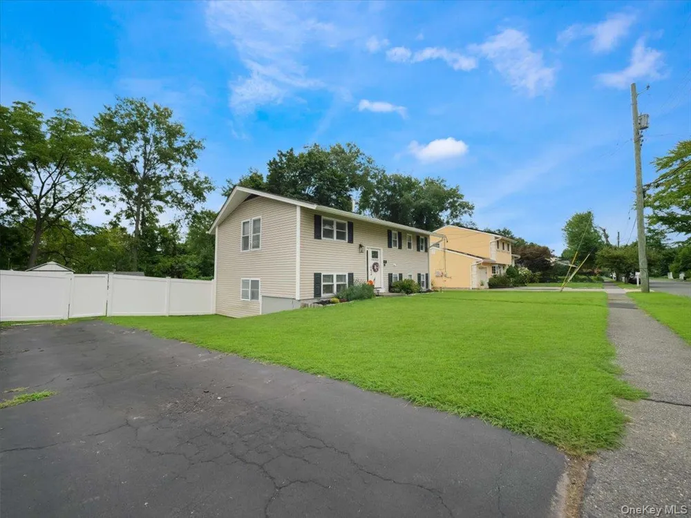 47 Chestnut Oval Orangeburg, NY 10962