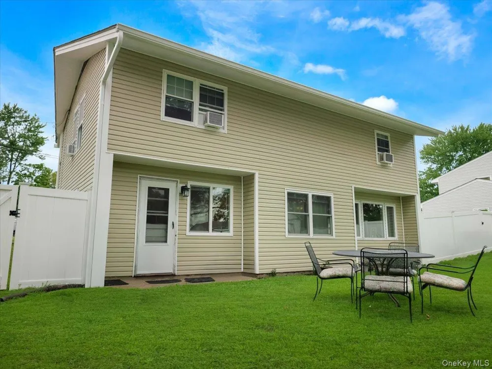 47 Chestnut Oval Orangeburg, NY 10962