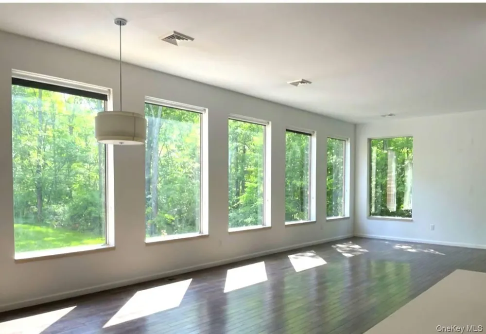 32 Old East Road Wallkill, NY 12589