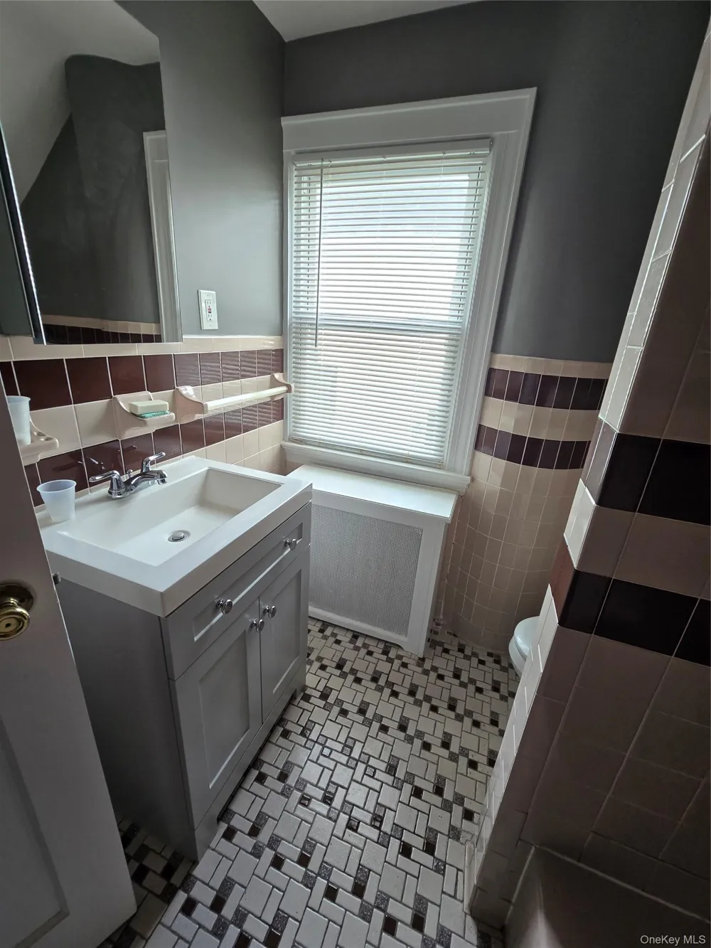 190 Bryant Avenue #2 Floral Park, NY 11001
