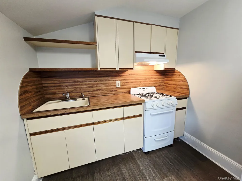 190 Bryant Avenue #2 Floral Park, NY 11001