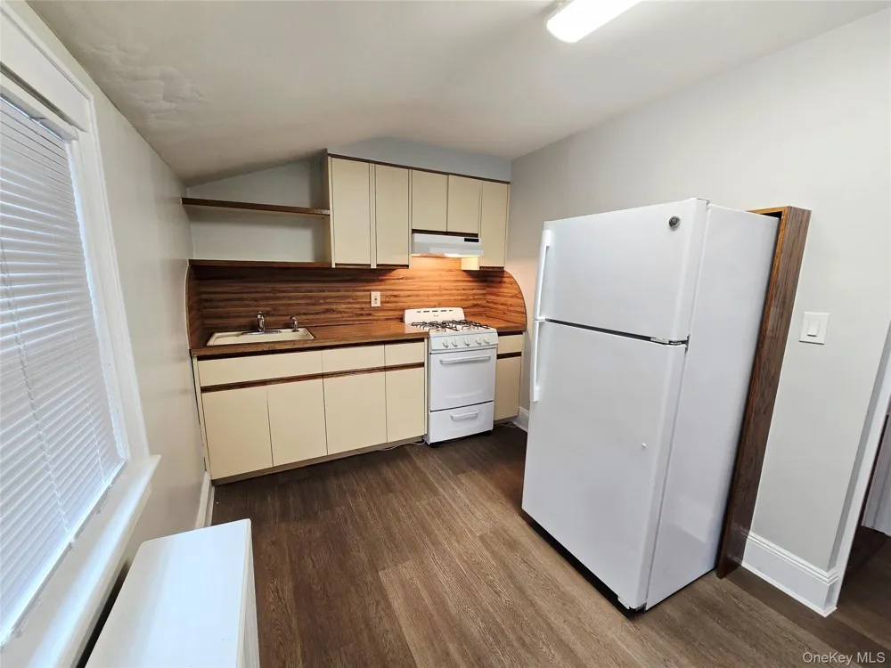 190 Bryant Avenue #2 Floral Park, NY 11001