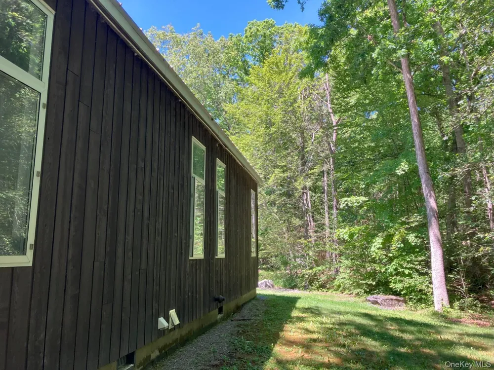 30 Old East Road Wallkill, NY 12589