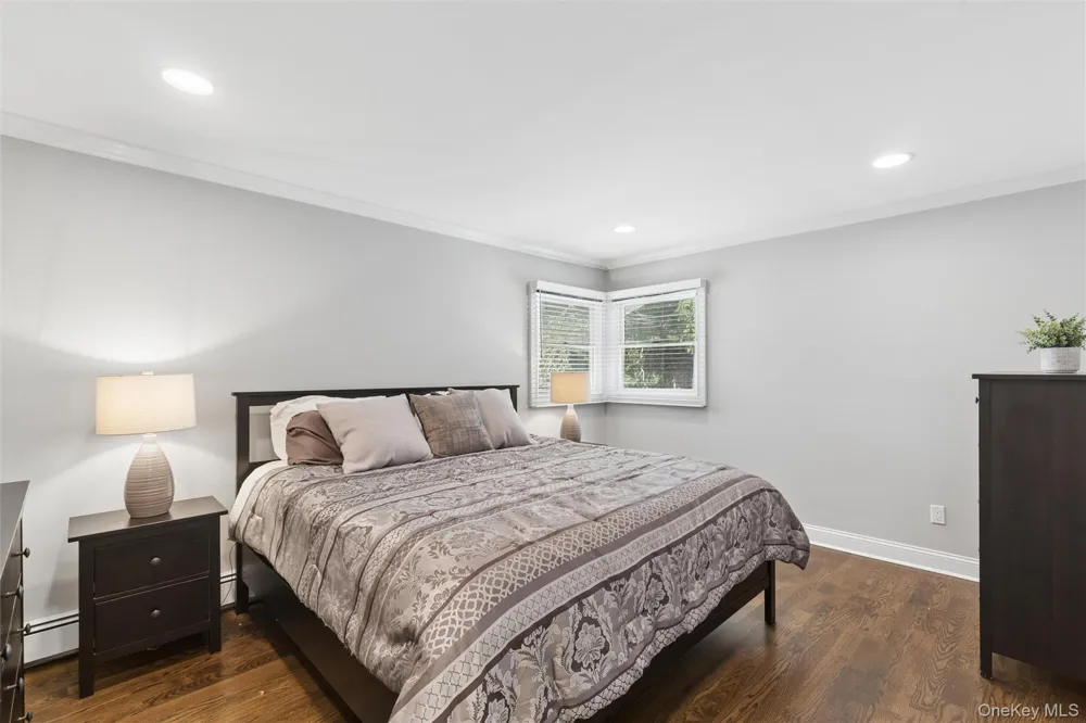 162 Stuyvesant Road Oakdale, NY 11769
