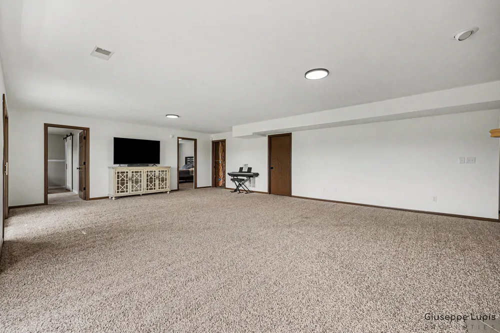 5870 Terrace Ridge Drive NE Courtland Township, MI 49341