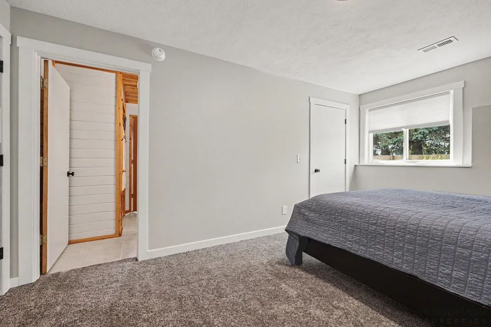 5870 Terrace Ridge Drive NE Courtland Township, MI 49341