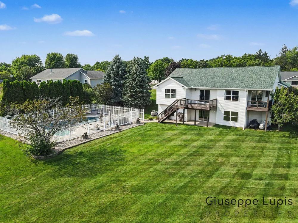 5870 Terrace Ridge Drive NE Courtland Township, MI 49341