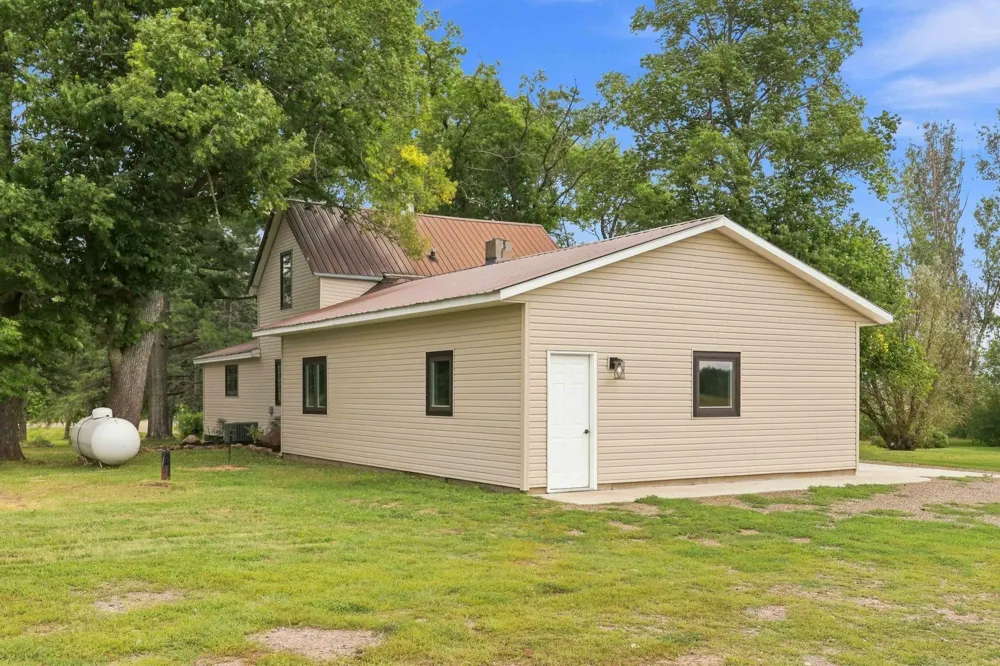 2961 Rainbow Street Brook Park, MN 55007