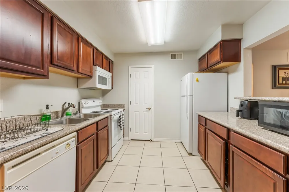 2451 Rainbow Boulevard #1123 Las Vegas, NV 89108