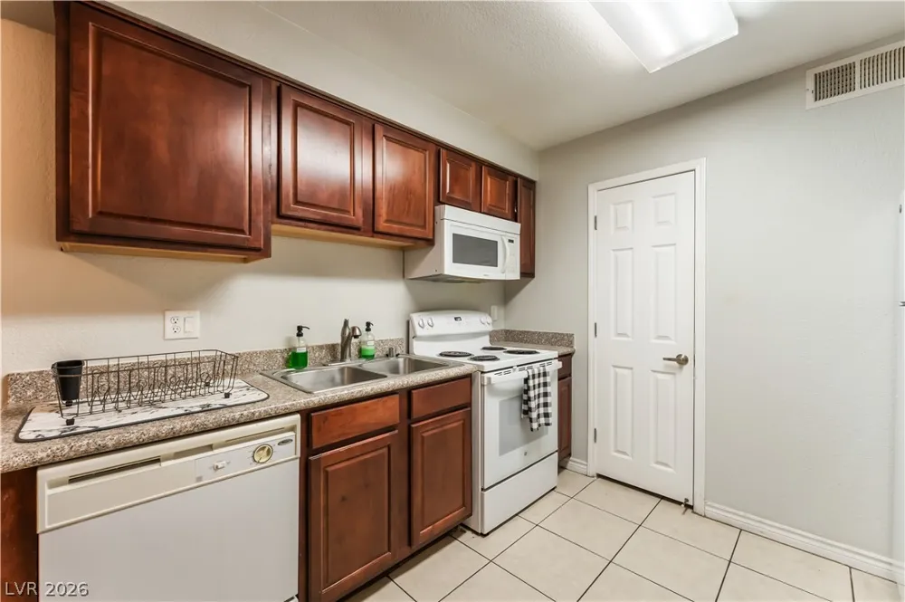 2451 Rainbow Boulevard #1123 Las Vegas, NV 89108