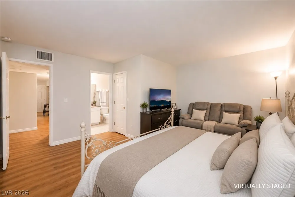 2451 Rainbow Boulevard #1123 Las Vegas, NV 89108