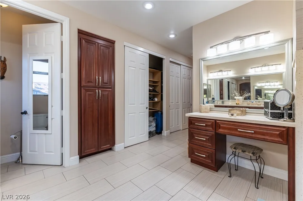 324 Glistening Cloud Drive Henderson, NV 89012