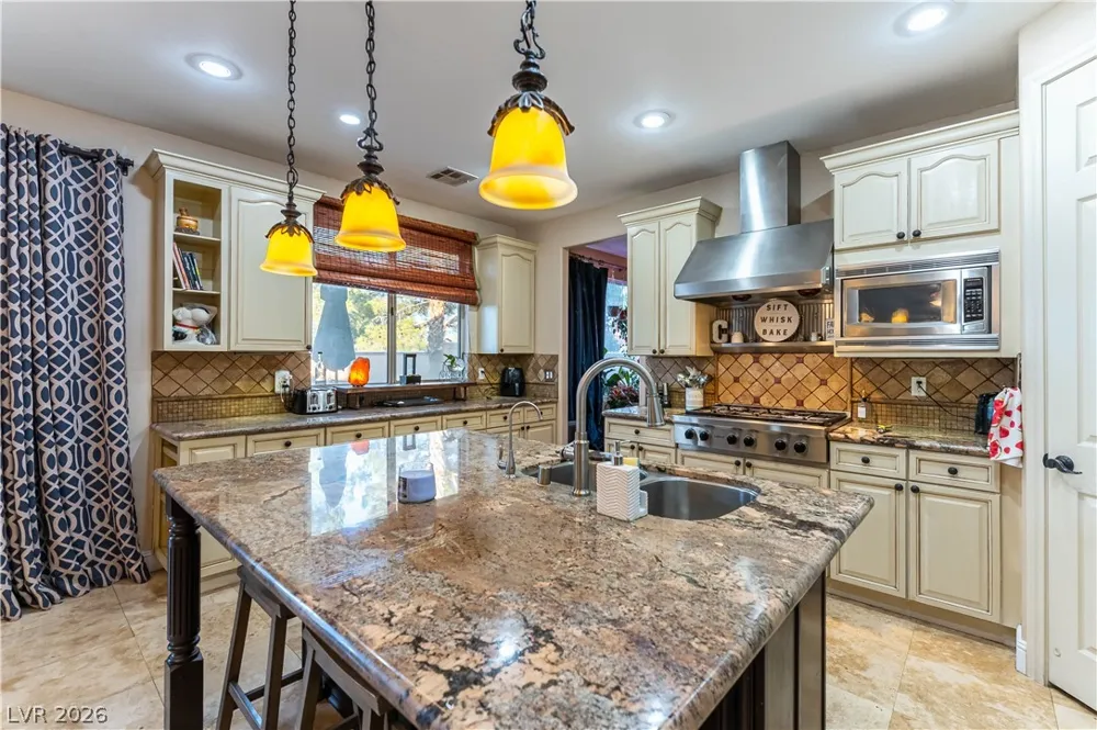 324 Glistening Cloud Drive Henderson, NV 89012