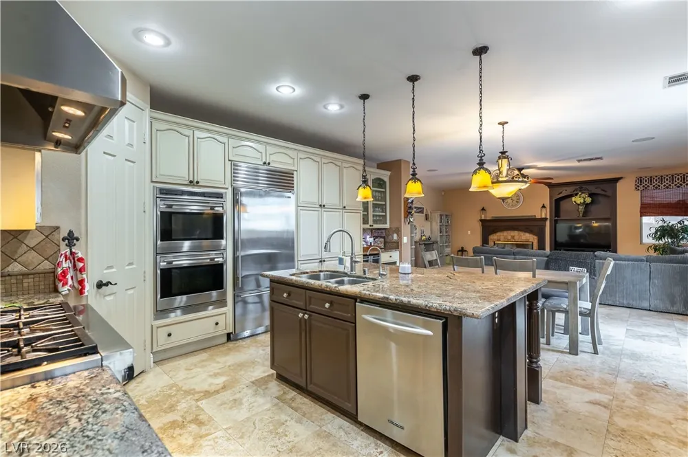 324 Glistening Cloud Drive Henderson, NV 89012