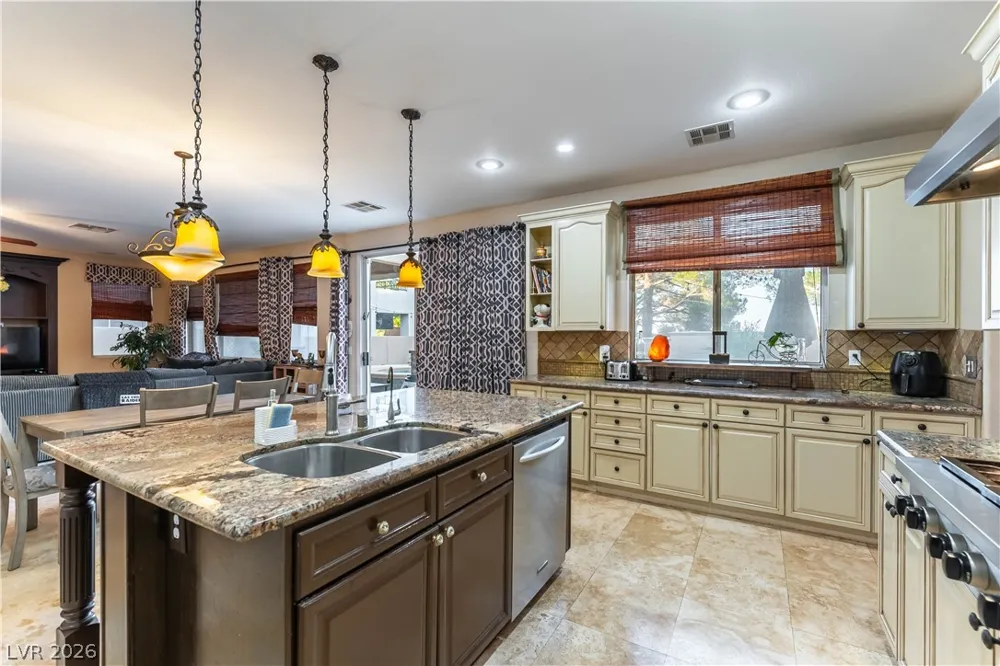 324 Glistening Cloud Drive Henderson, NV 89012