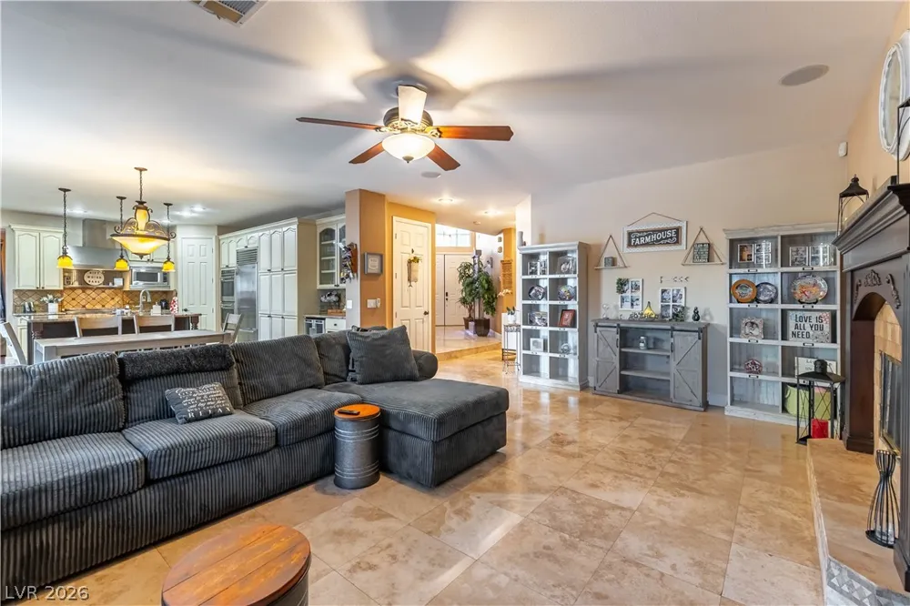 324 Glistening Cloud Drive Henderson, NV 89012