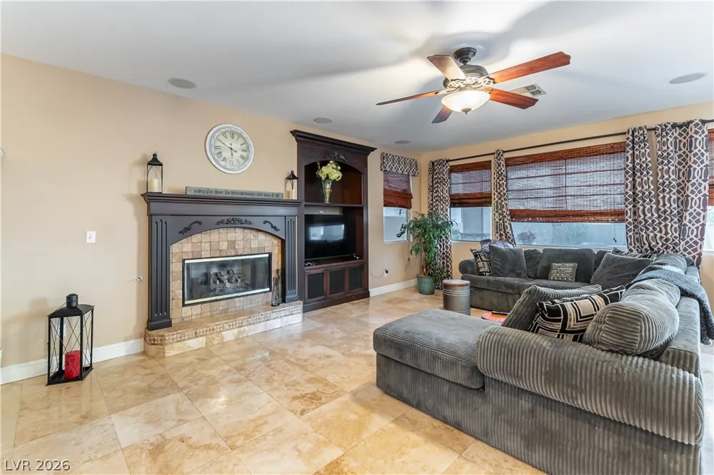 324 Glistening Cloud Drive Henderson, NV 89012