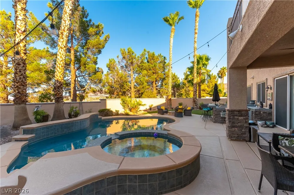 324 Glistening Cloud Drive Henderson, NV 89012