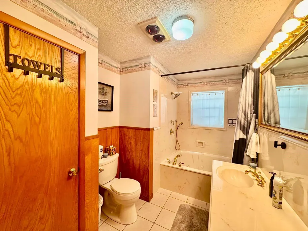 1815 Lee Miller Road Silsbee, TX 77656