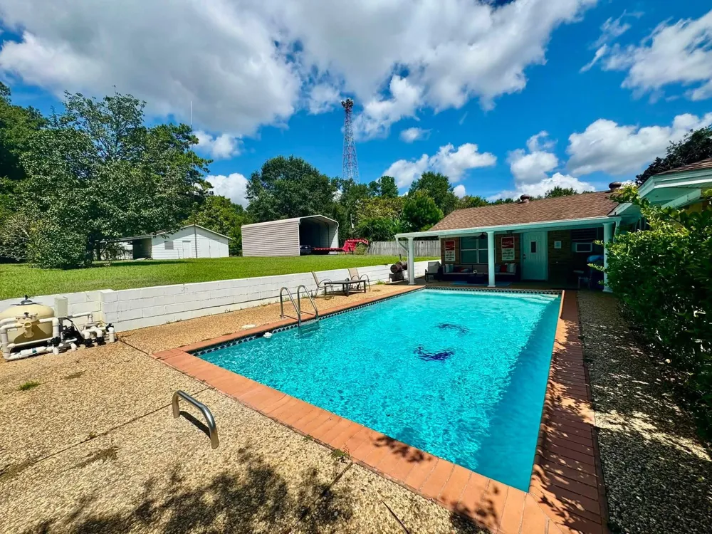 1815 Lee Miller Road Silsbee, TX 77656