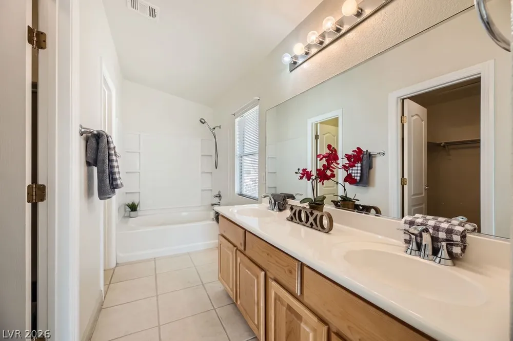 6713 Lookout Lodge Lane #1 North Las Vegas, NV 89084