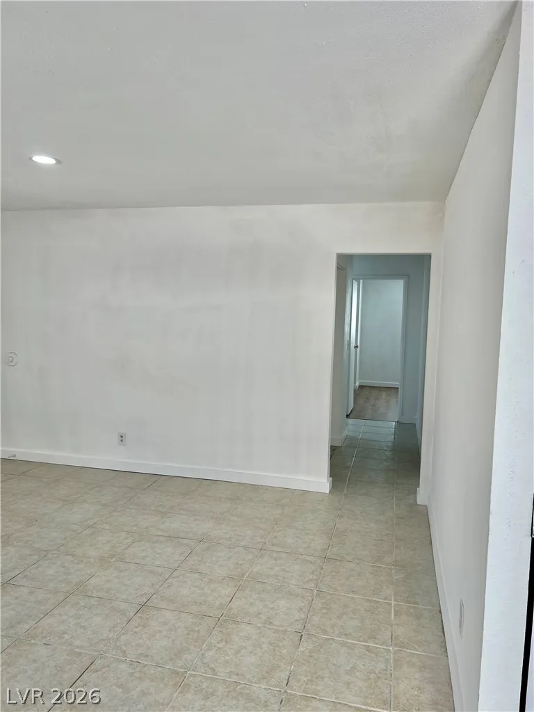 5116 Golden Lane #A Las Vegas, NV 89119