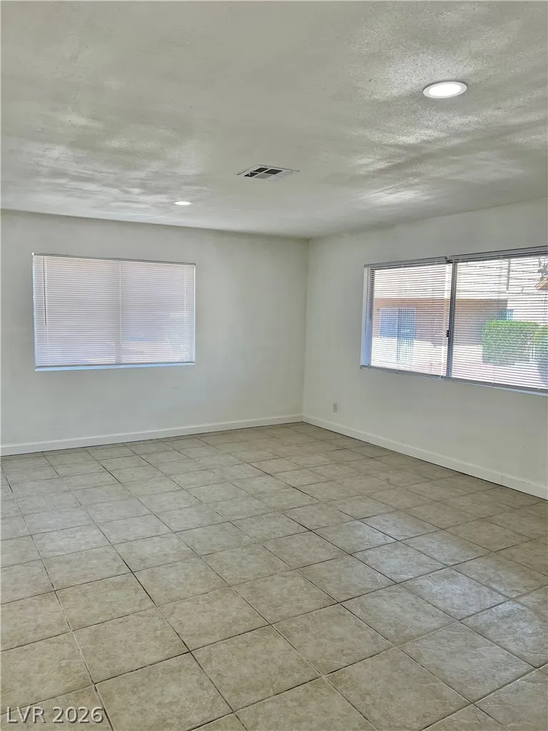5116 Golden Lane #A Las Vegas, NV 89119