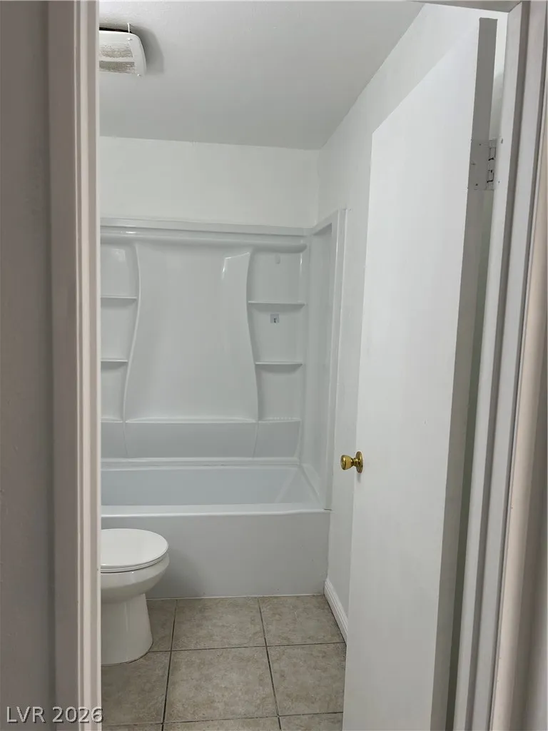 5116 Golden Lane #A Las Vegas, NV 89119