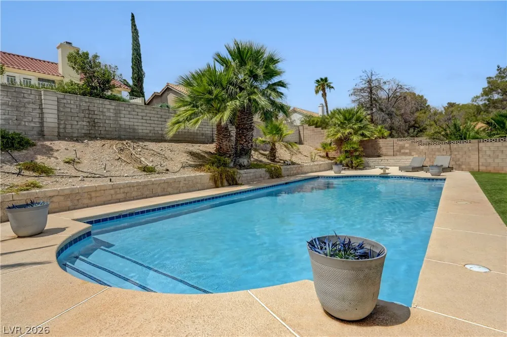 9440 Abalone Way Las Vegas, NV 89117