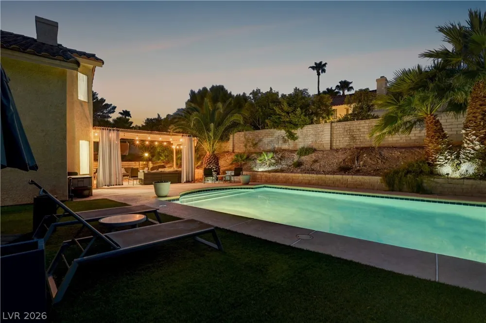 9440 Abalone Way Las Vegas, NV 89117