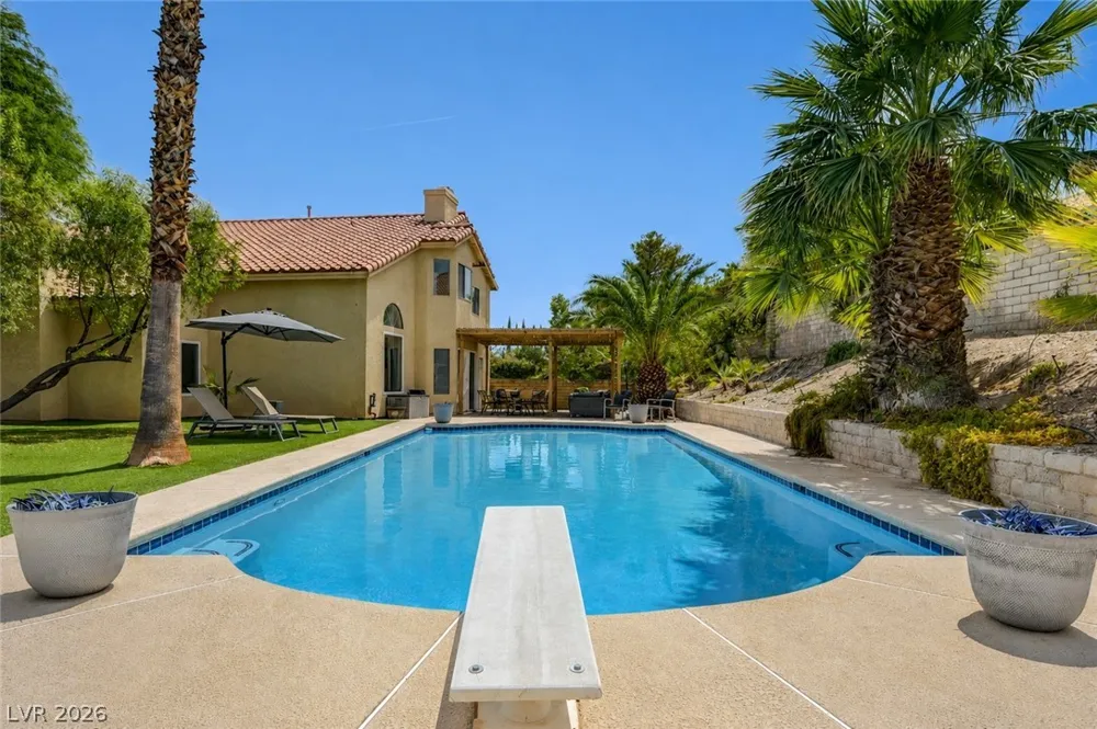9440 Abalone Way Las Vegas, NV 89117