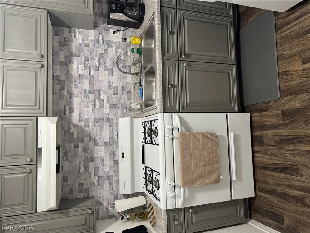 3982 Voxna Street Las Vegas, NV 89119