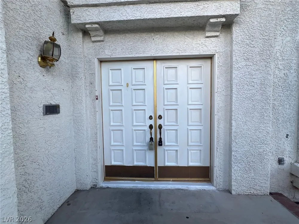 9448 Navy Blue Court Las Vegas, NV 89117