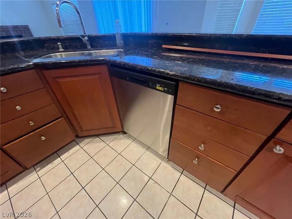 9448 Navy Blue Court Las Vegas, NV 89117