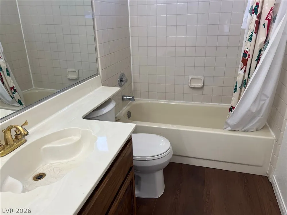 9448 Navy Blue Court Las Vegas, NV 89117