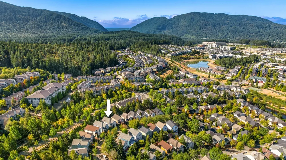 1543 NE Iris Street Issaquah, WA 98029