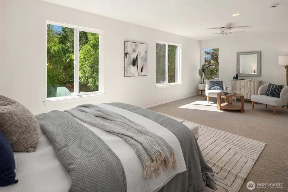 1543 NE Iris Street Issaquah, WA 98029