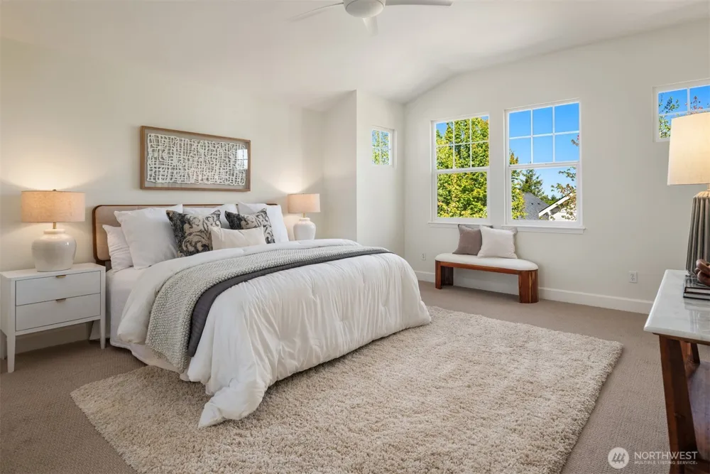 1543 NE Iris Street Issaquah, WA 98029