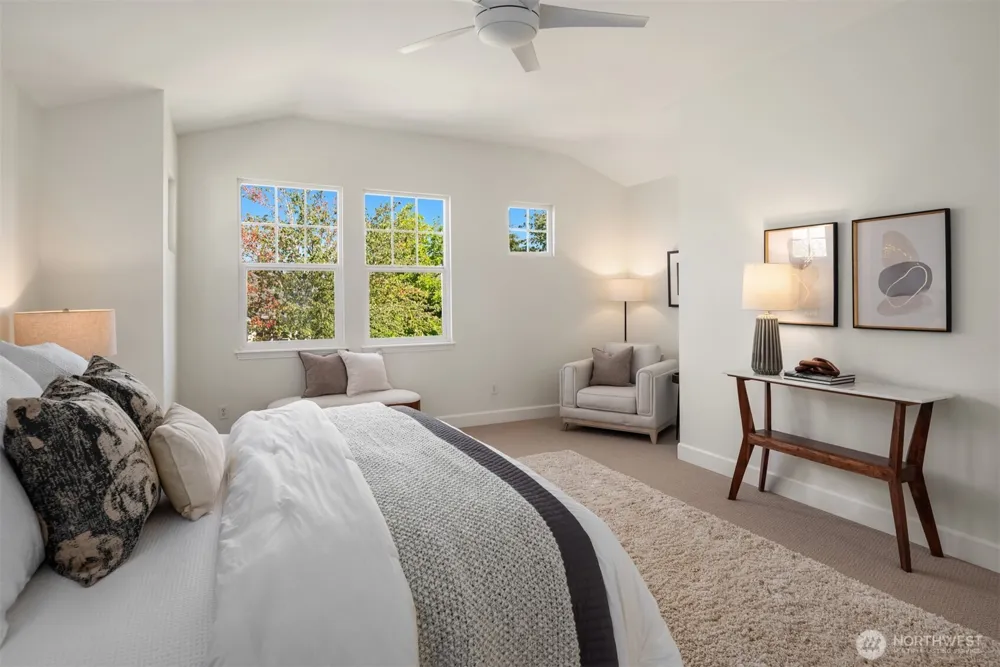 1543 NE Iris Street Issaquah, WA 98029
