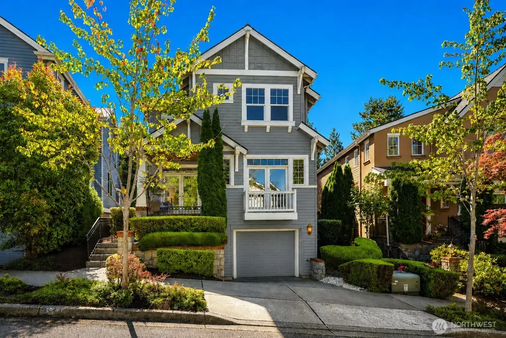 1543 NE Iris Street Issaquah, WA 98029