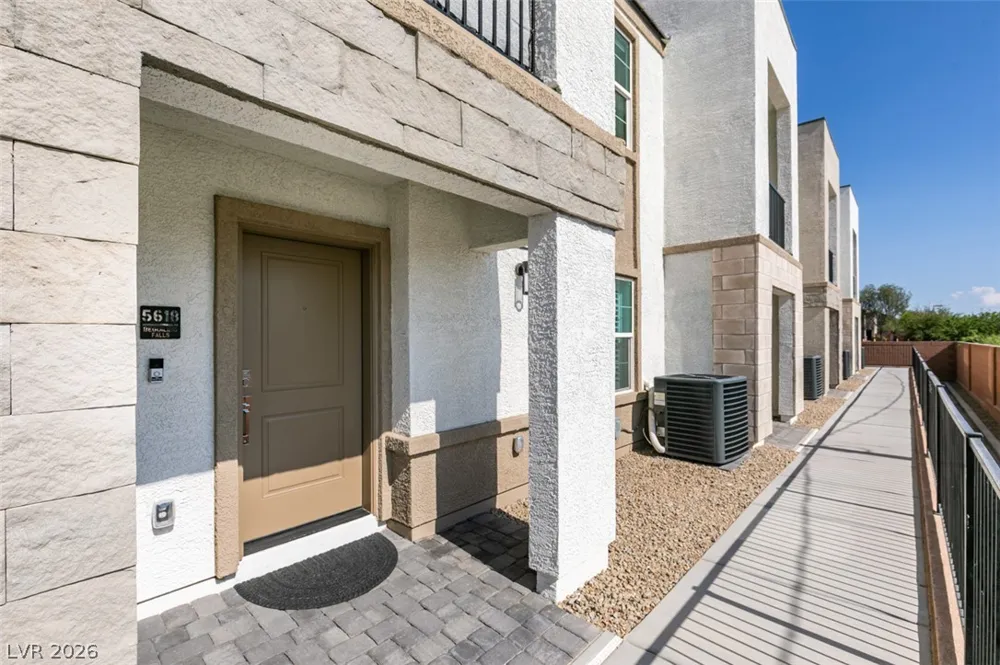 5618 Beguiling Falls Street Las Vegas, NV 89148