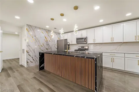 2200 S Fort Apache Road #2073