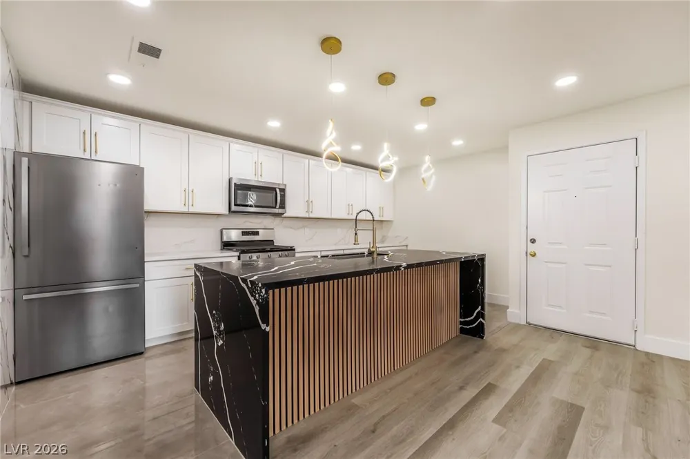 2200 S Fort Apache Road #2073 Las Vegas, NV 89117