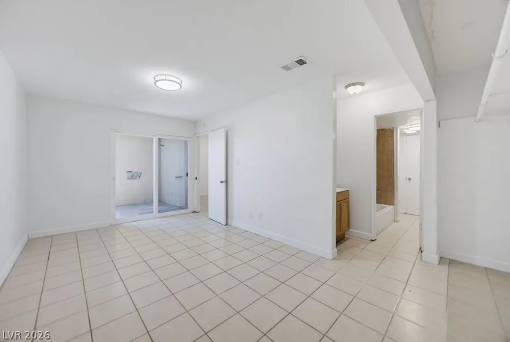 716 11th Street Las Vegas, NV 89101
